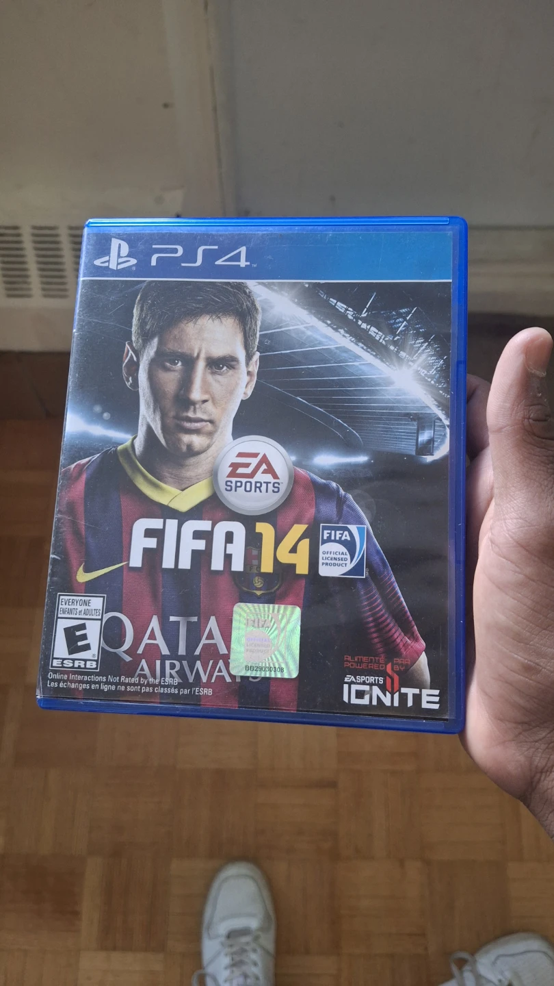 PlayStation 4 FIFA 14 Video Game