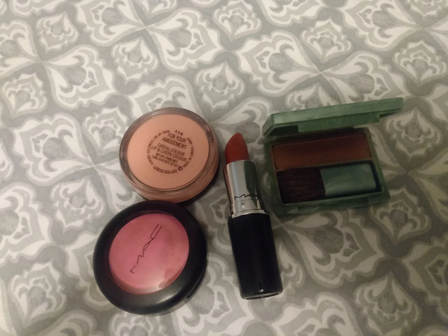 MAC Cosmetics Casual Colour Lip & Cheek - For Your Amusement