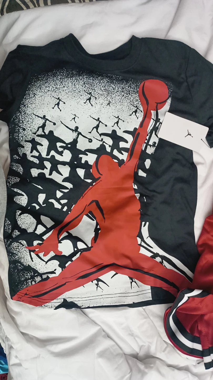 Jordan T-Shirt and Shorts Set w/ 2nd pair as well - photo 4