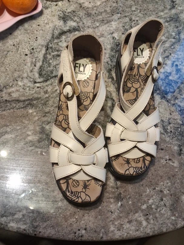 FLY LONDON White Leather Wedge Sandals - photo 3