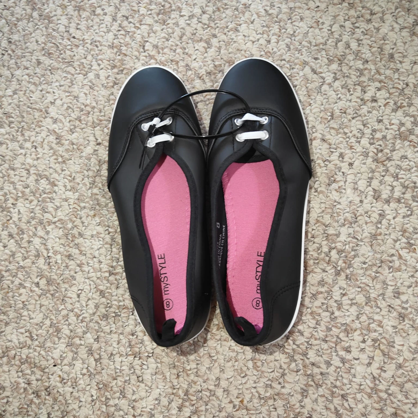 mySTYLE Black Sneakers Size 8