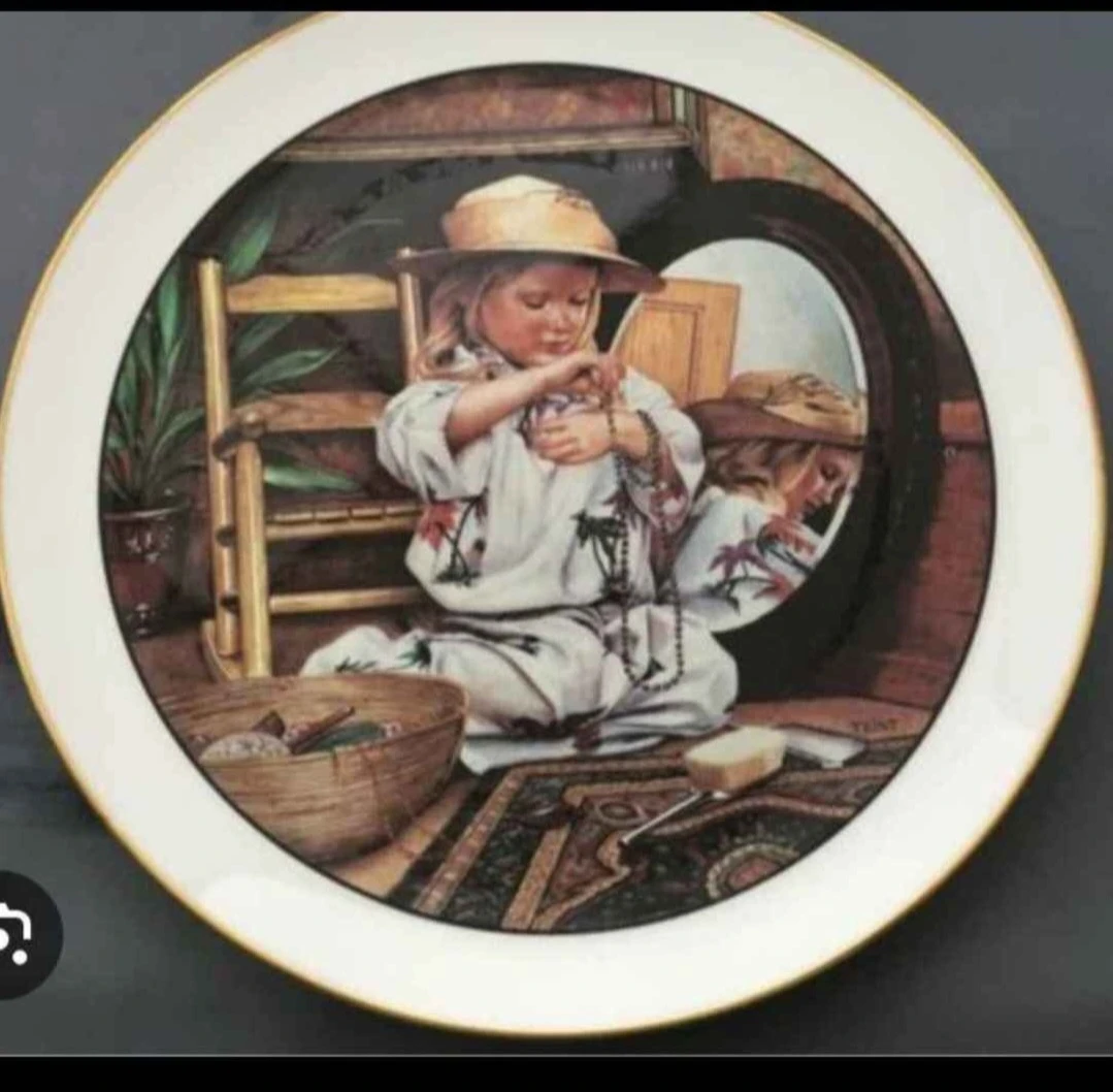 Wedgwood "Dressing Up" Collector's Plate Save the Children Fund - photo 2