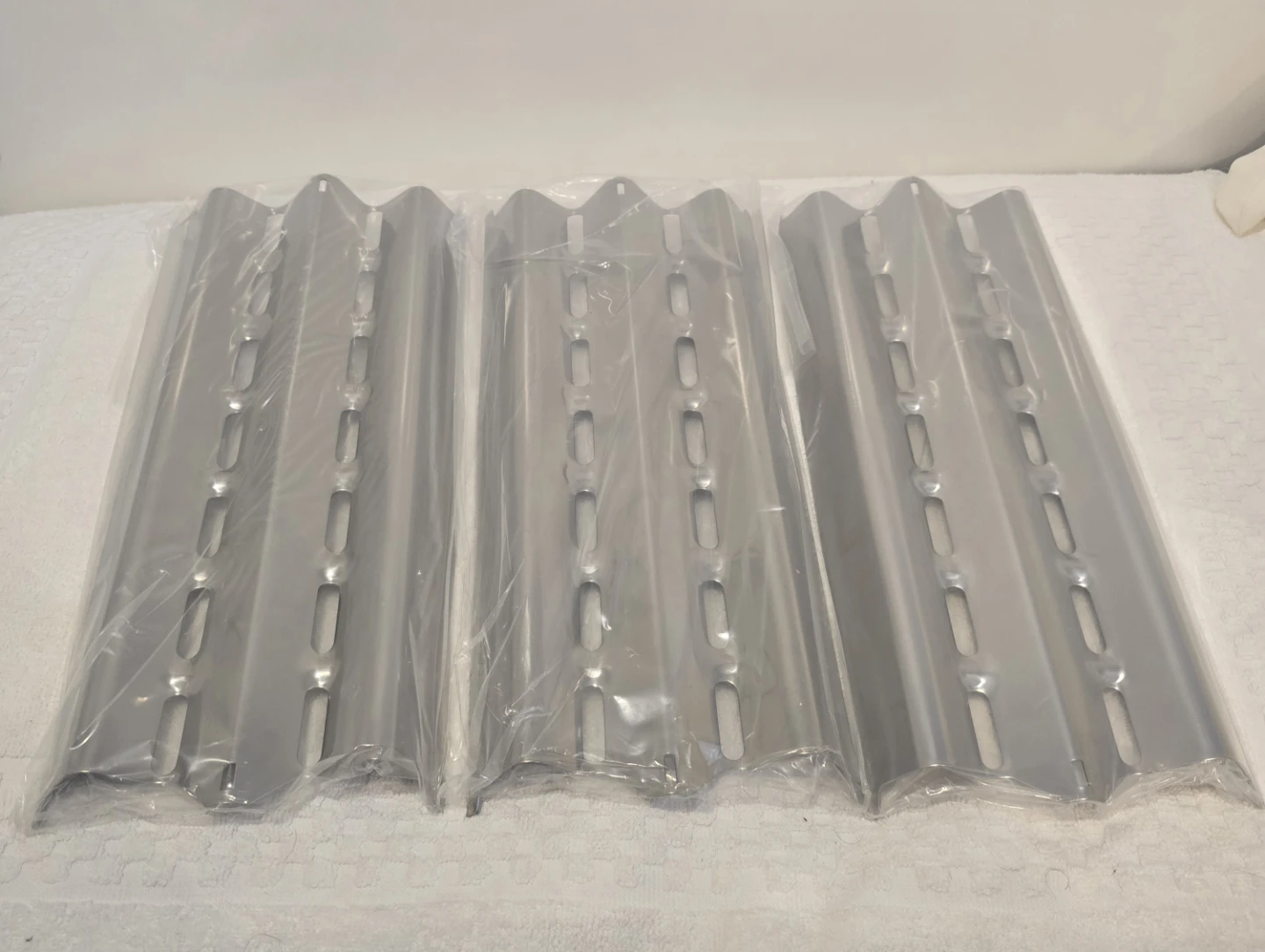 NEW Broil King Grill Heat Plates Flav-R-Wave 35x15cm (3-Pack) - photo 2