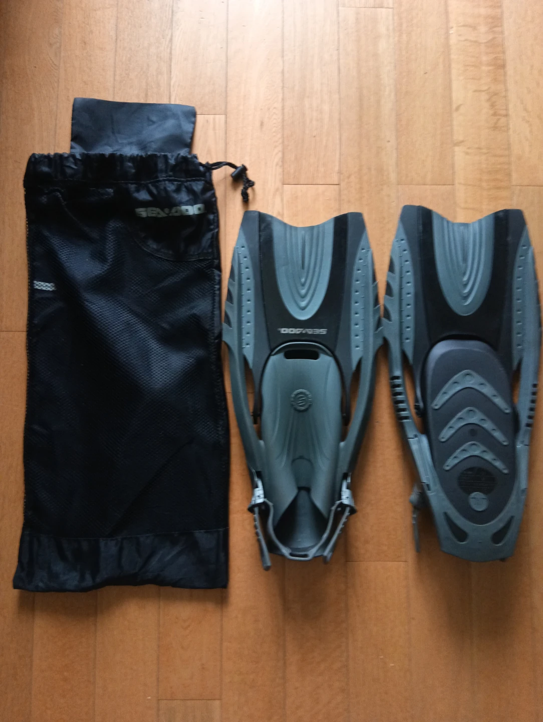 Sea-Doo Snorkel Fins with Mesh Bag - photo 2