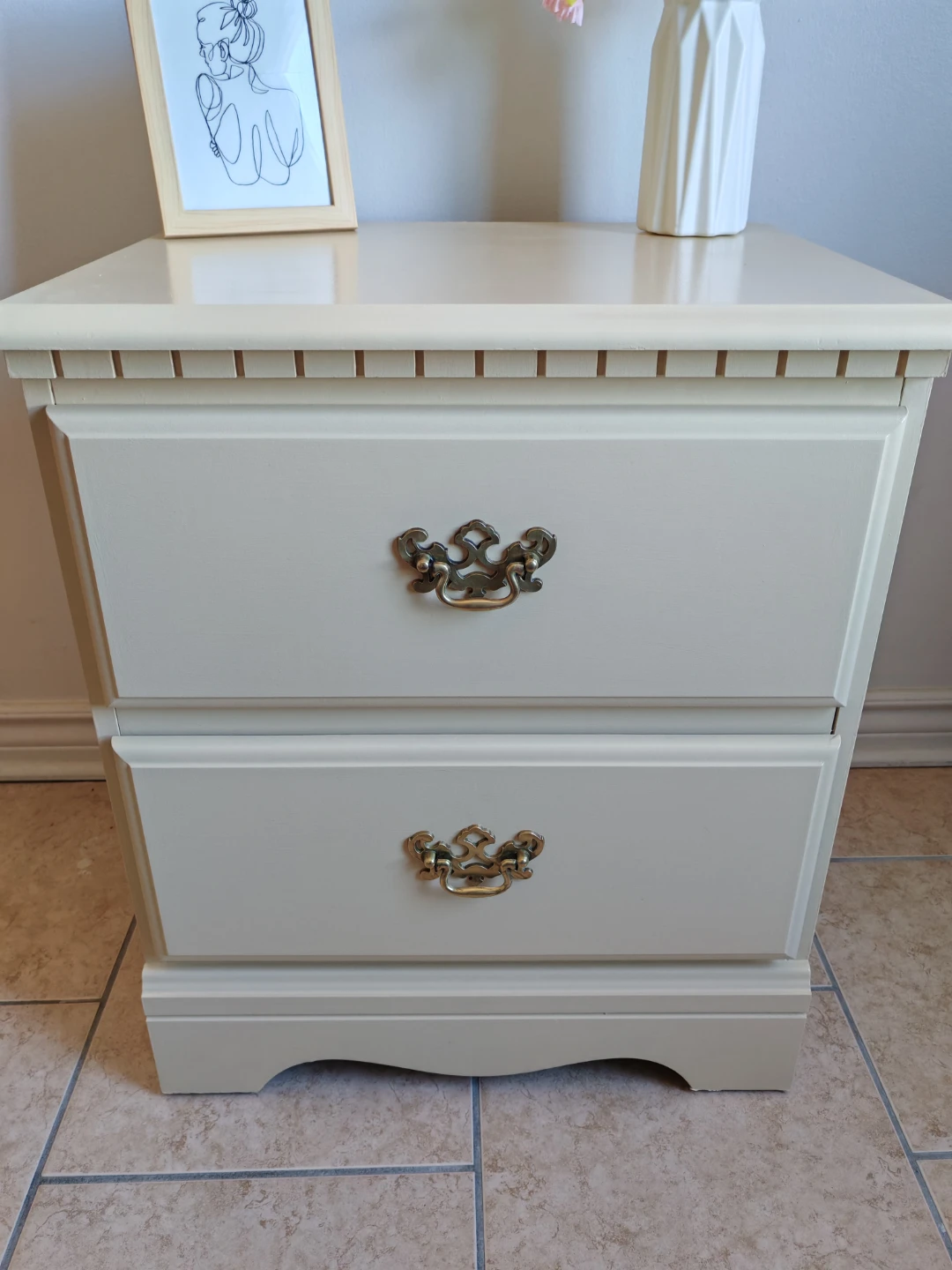 Side Table/Nightstand