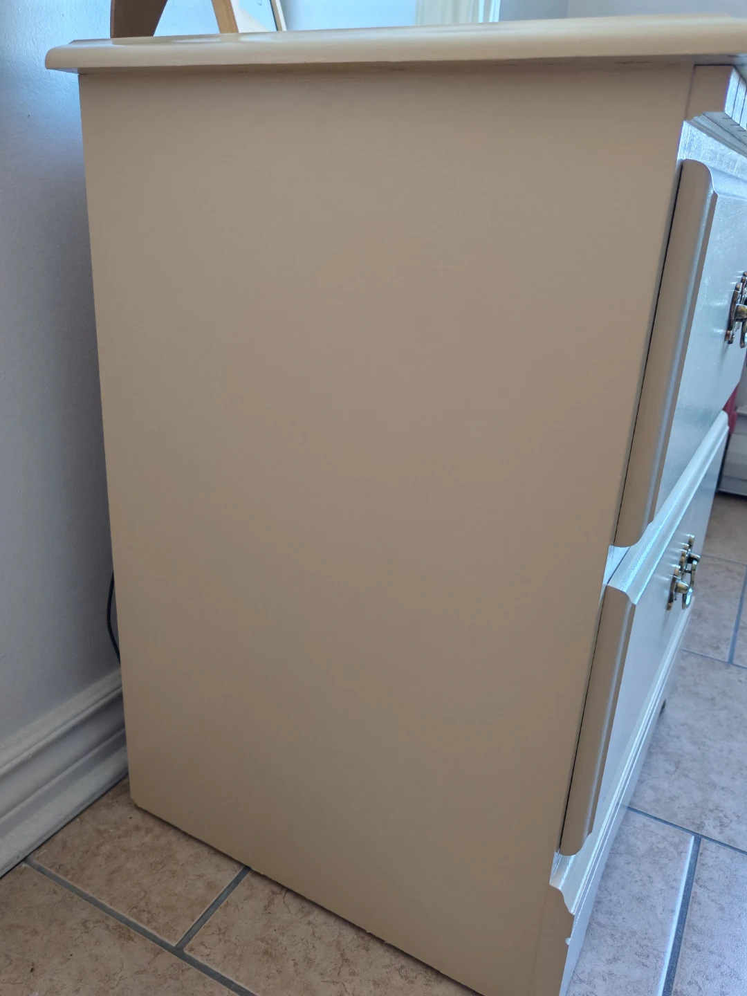 Side Table/Nightstand - photo 4