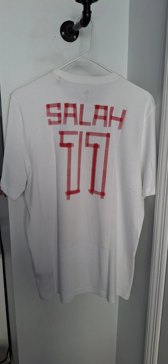 ⚽️  MO SALAH Liverpool T-Shirt size Medium - photo 2