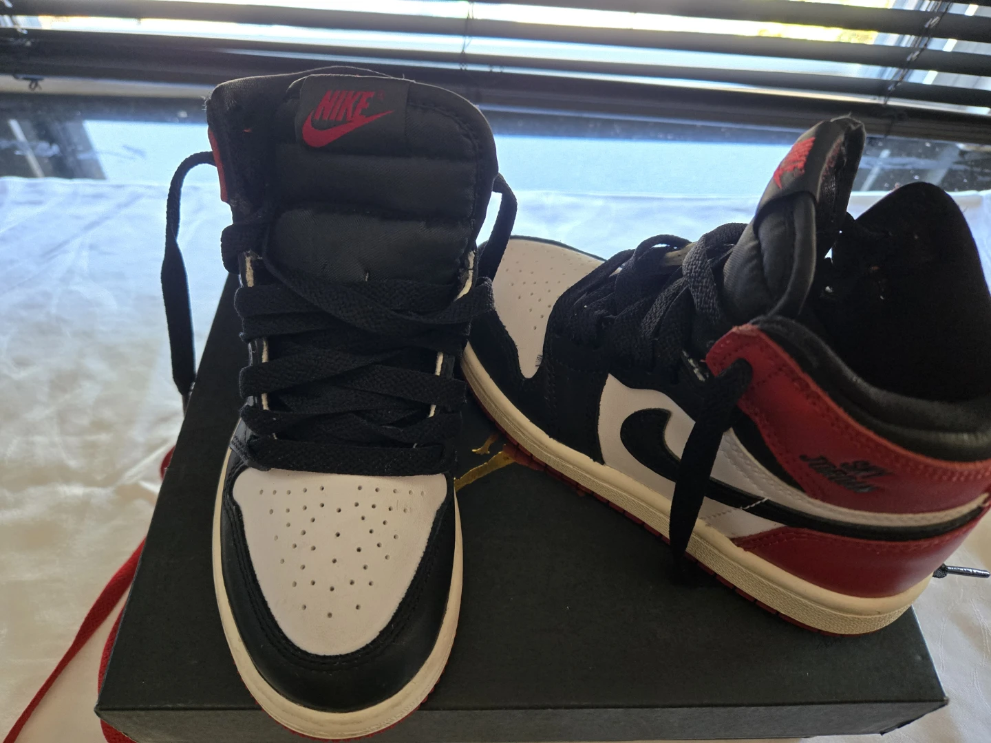Jordan 1 Retro sneakers for kids - photo 5