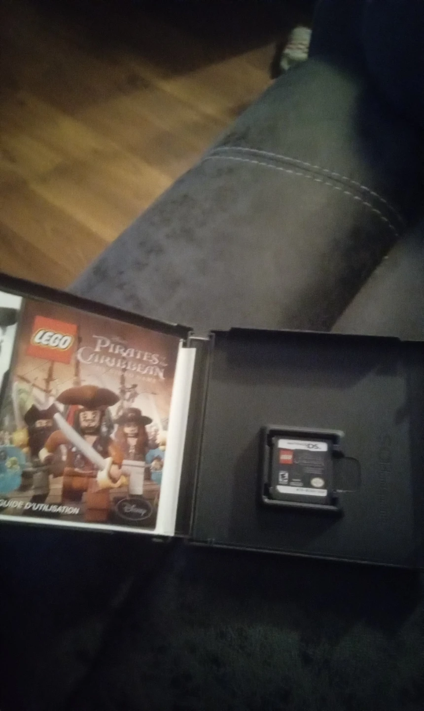 LEGO Pirates of the Caribbean: The Video Game for Nintendo DS - photo 2
