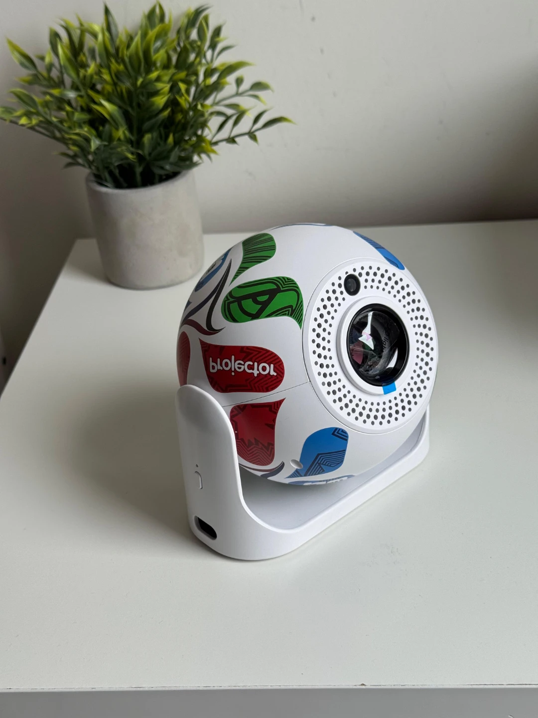JY360 Smart Projector with Remote - photo 3