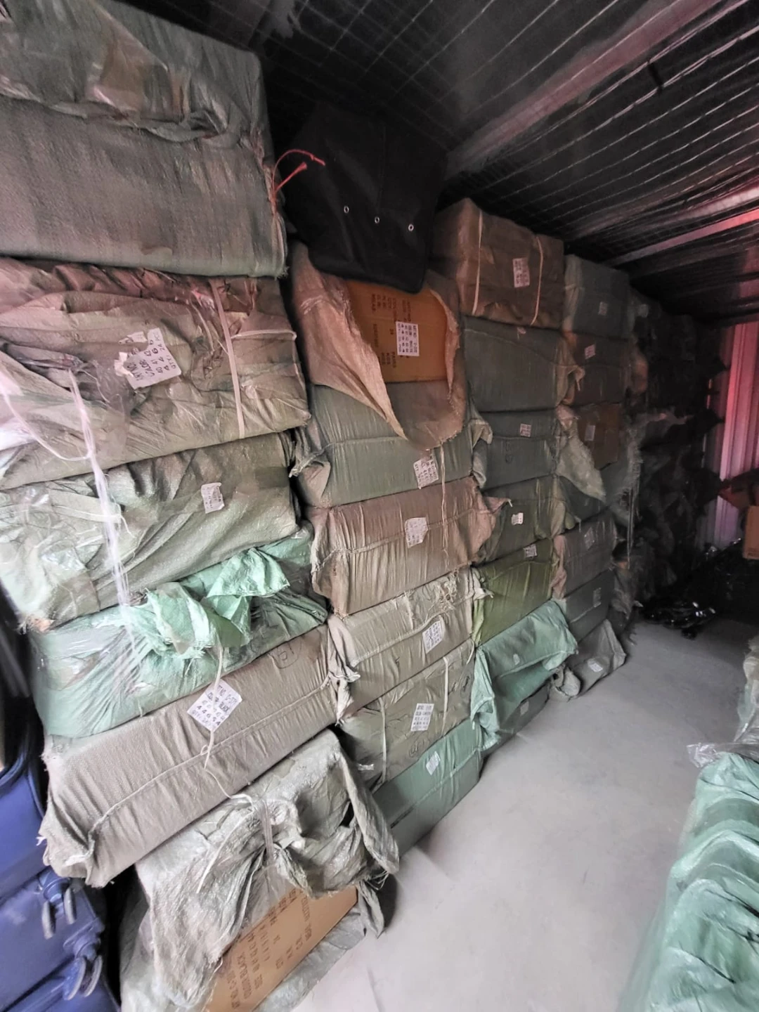 Shoes in bulk