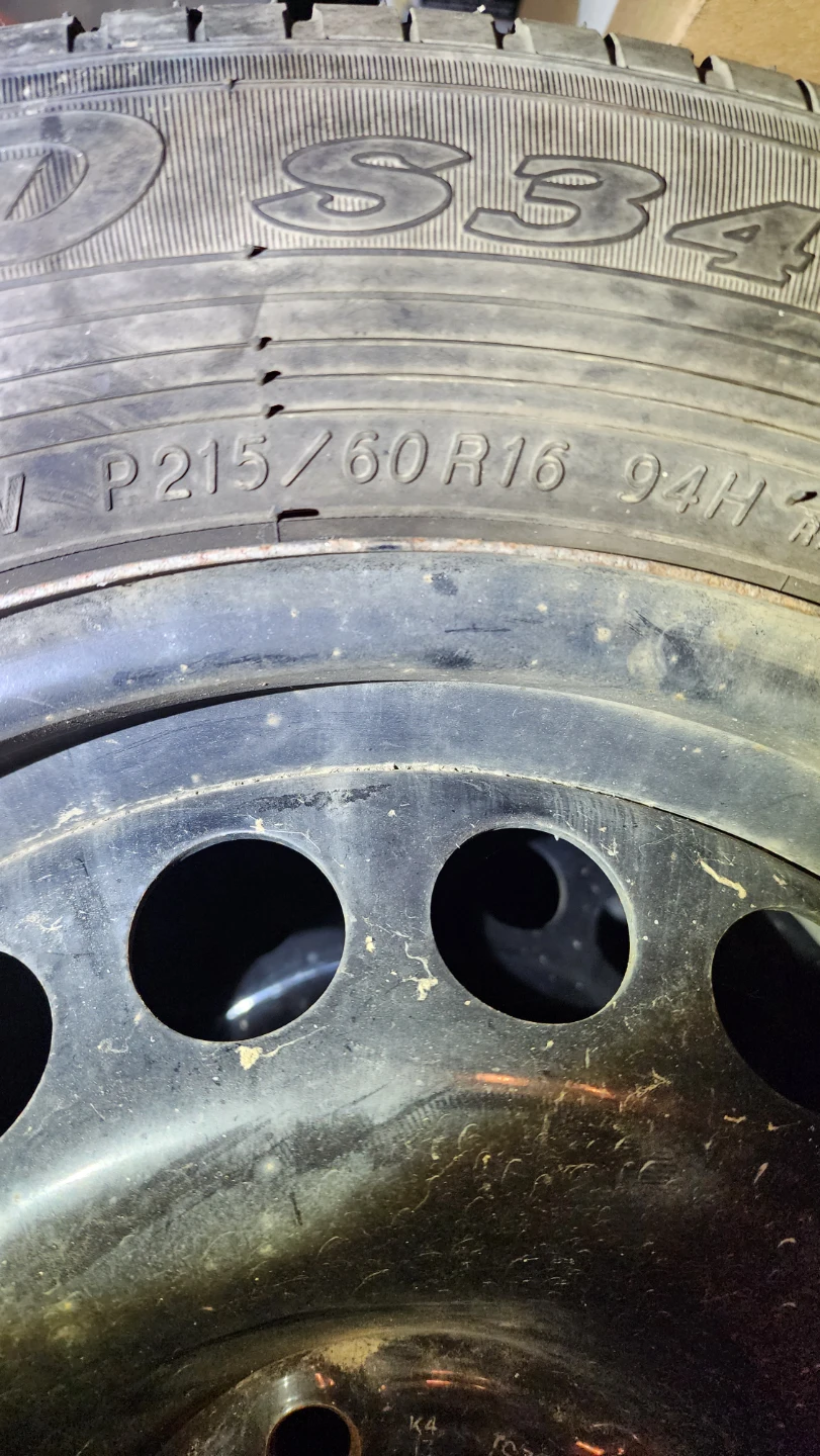 Yokohama Winter Tire P215/60R16