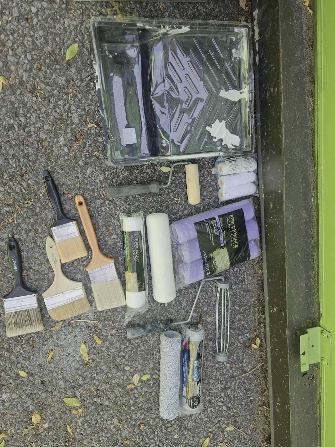Painters extendable pole, new brushes, rollers, tray. - photo 3