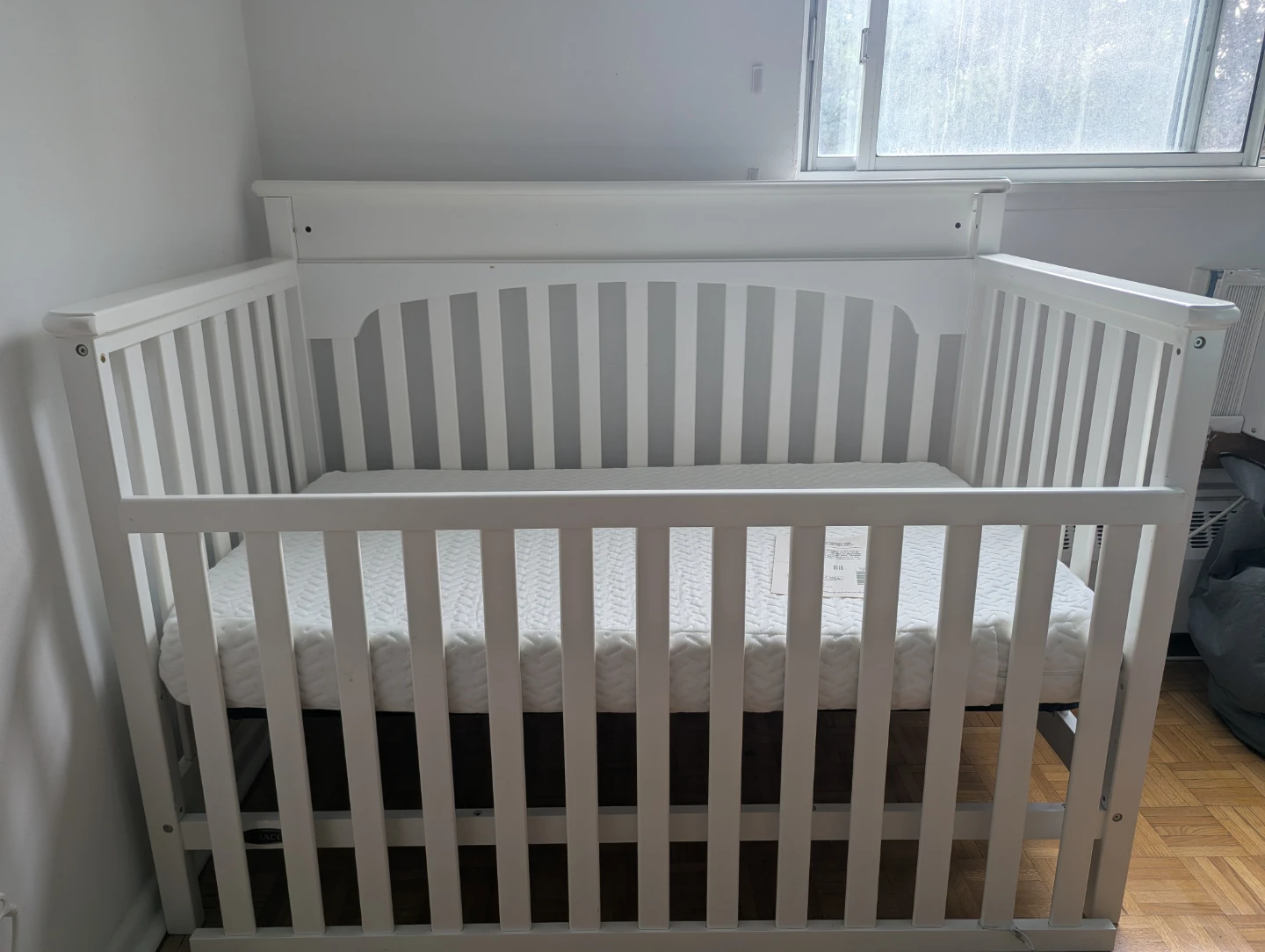 Graco Lauren Convertible Crib - photo 2