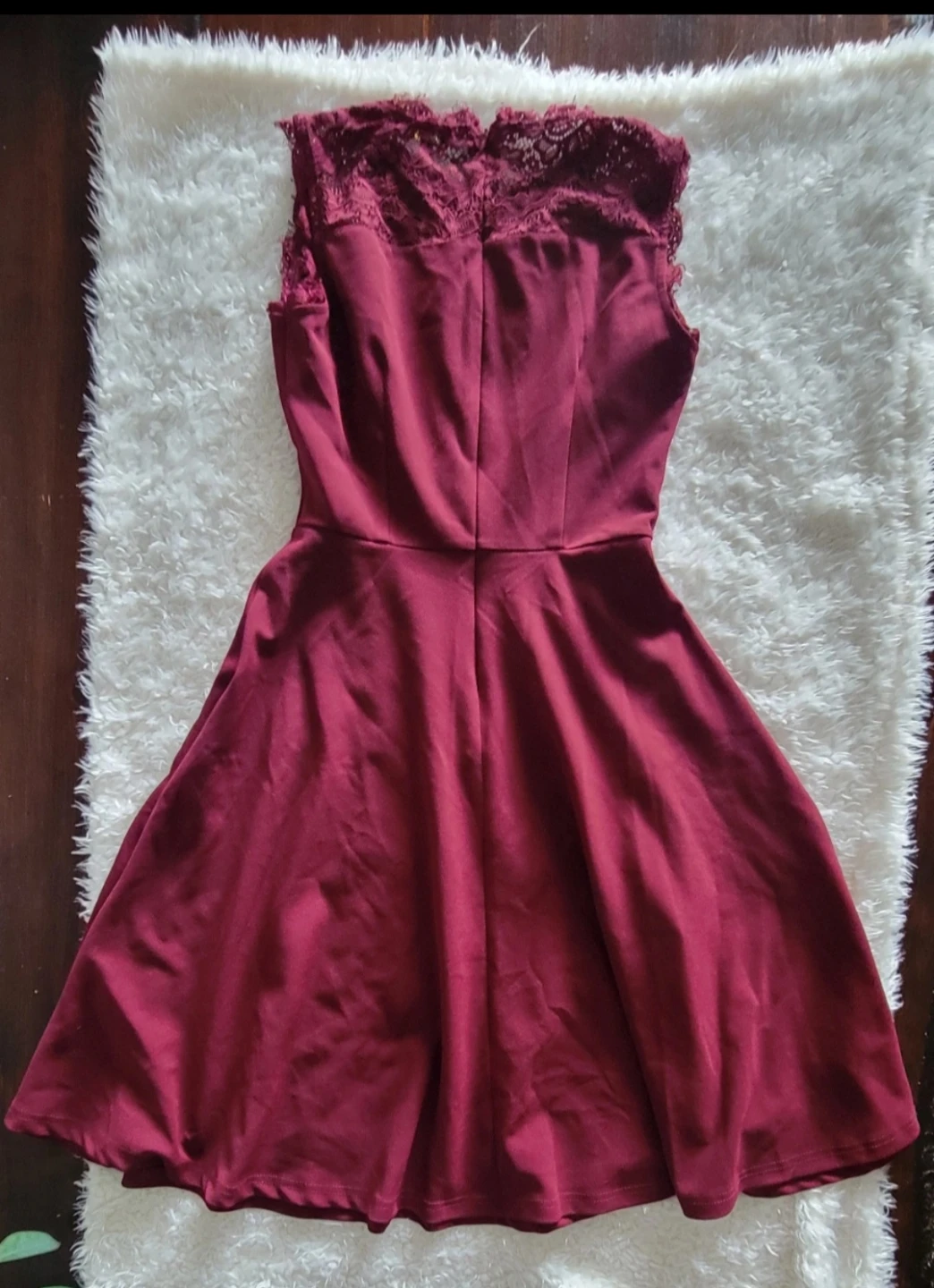 ⚽ EUC Lace Neckline Fit & Flare Dress - Burgundy - Size M - photo 3
