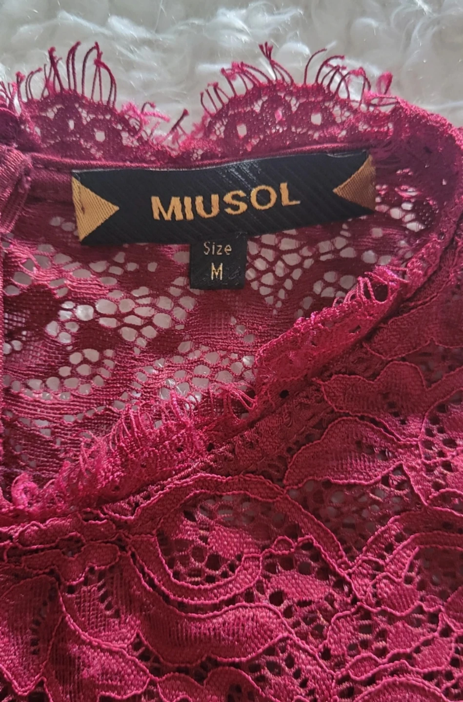 ⚽ EUC Lace Neckline Fit & Flare Dress - Burgundy - Size M - photo 5