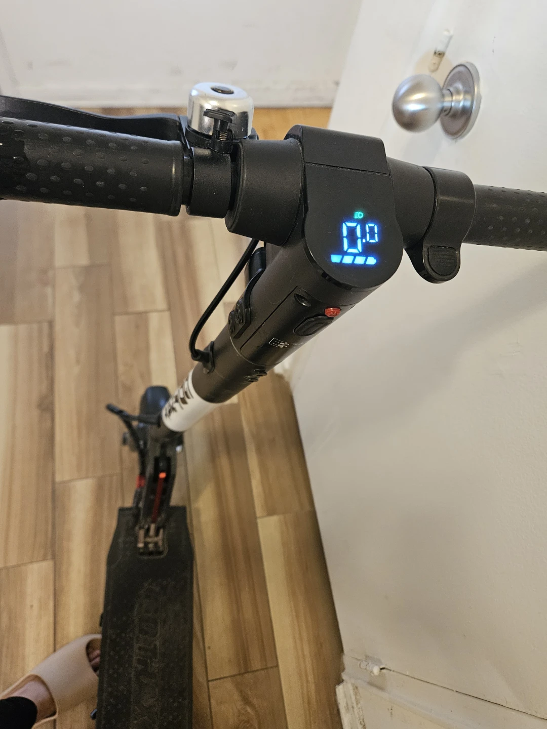 Gotrax scooter - photo 2