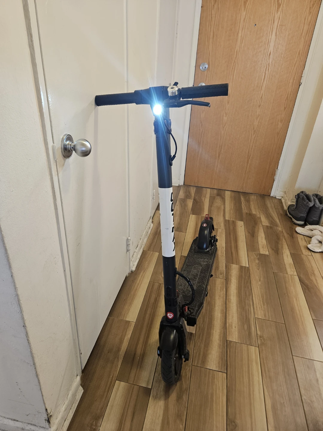 Gotrax scooter - photo 4