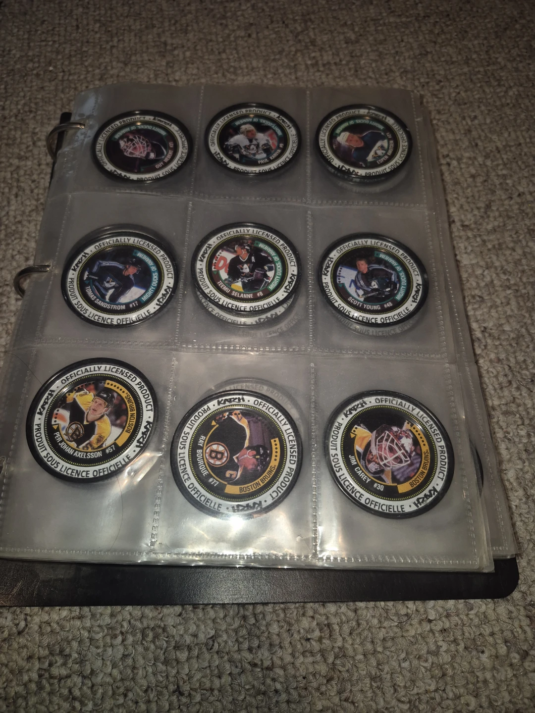 Collection of 130 NHL Katch Coins (97-98 Season) ⚽️