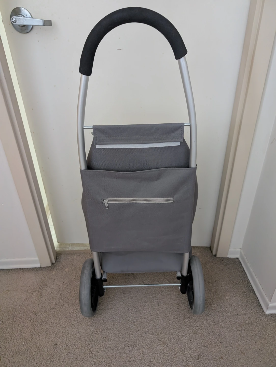 FREE for PICKUP - Grey Shopping Trolley with Insulated Interior - photo 3
