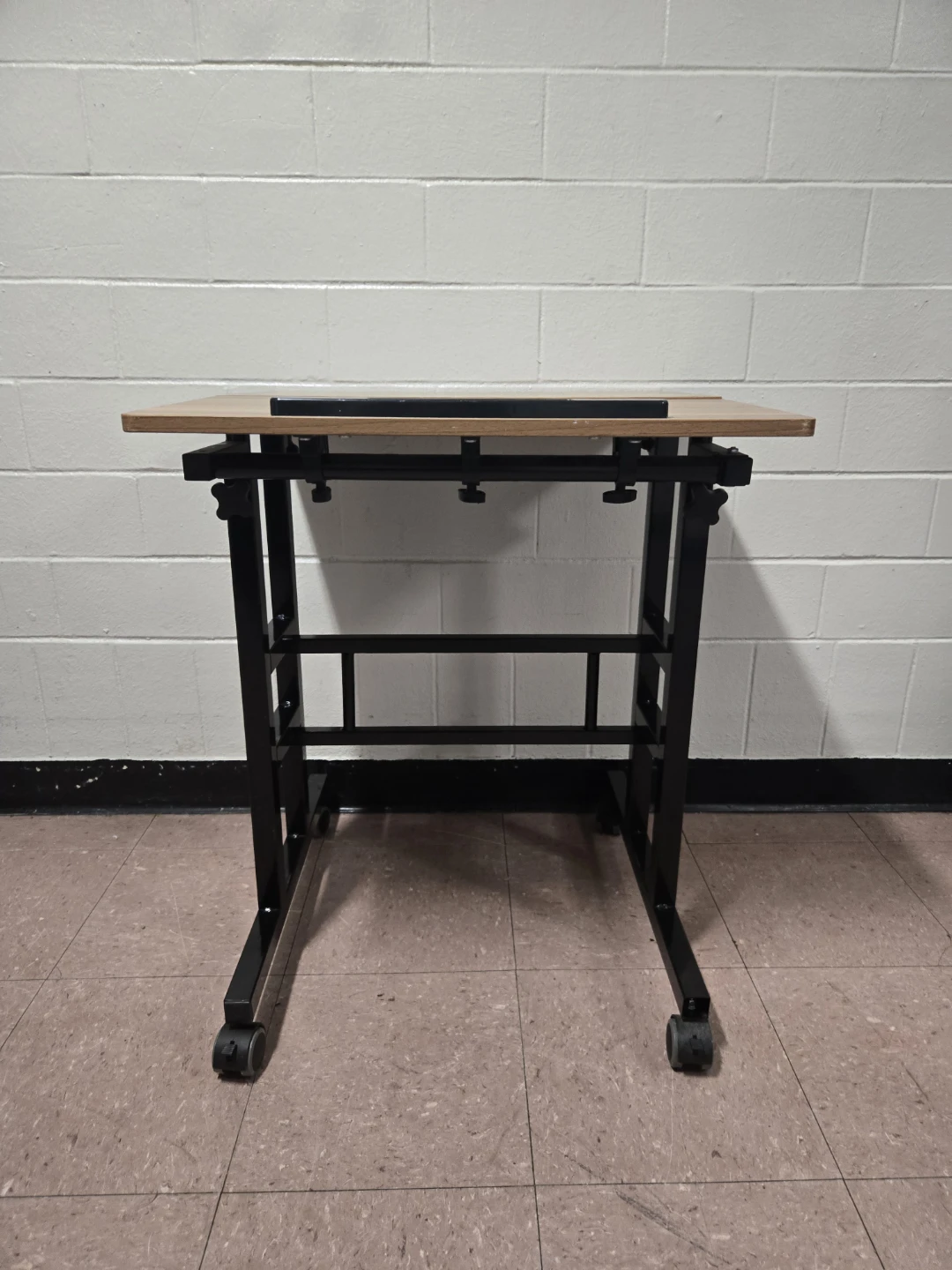 Mobile Rolling Split Top Laptop Standing Desk & Podium - photo 3