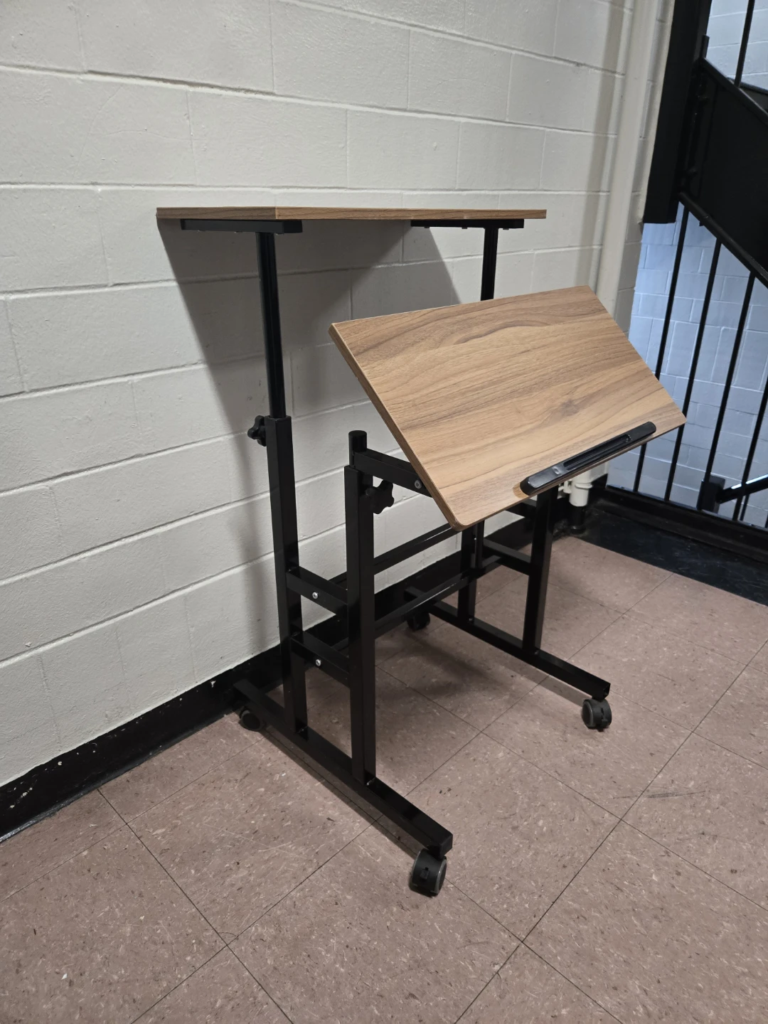 Mobile Rolling Split Top Laptop Standing Desk & Podium - photo 4