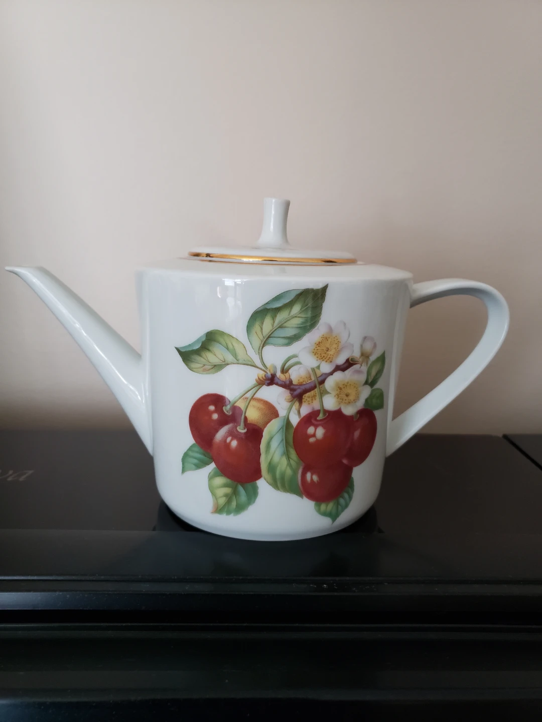 Hutschenreuther Noblesse Teapot, Sugar Bowl & Creamer Set