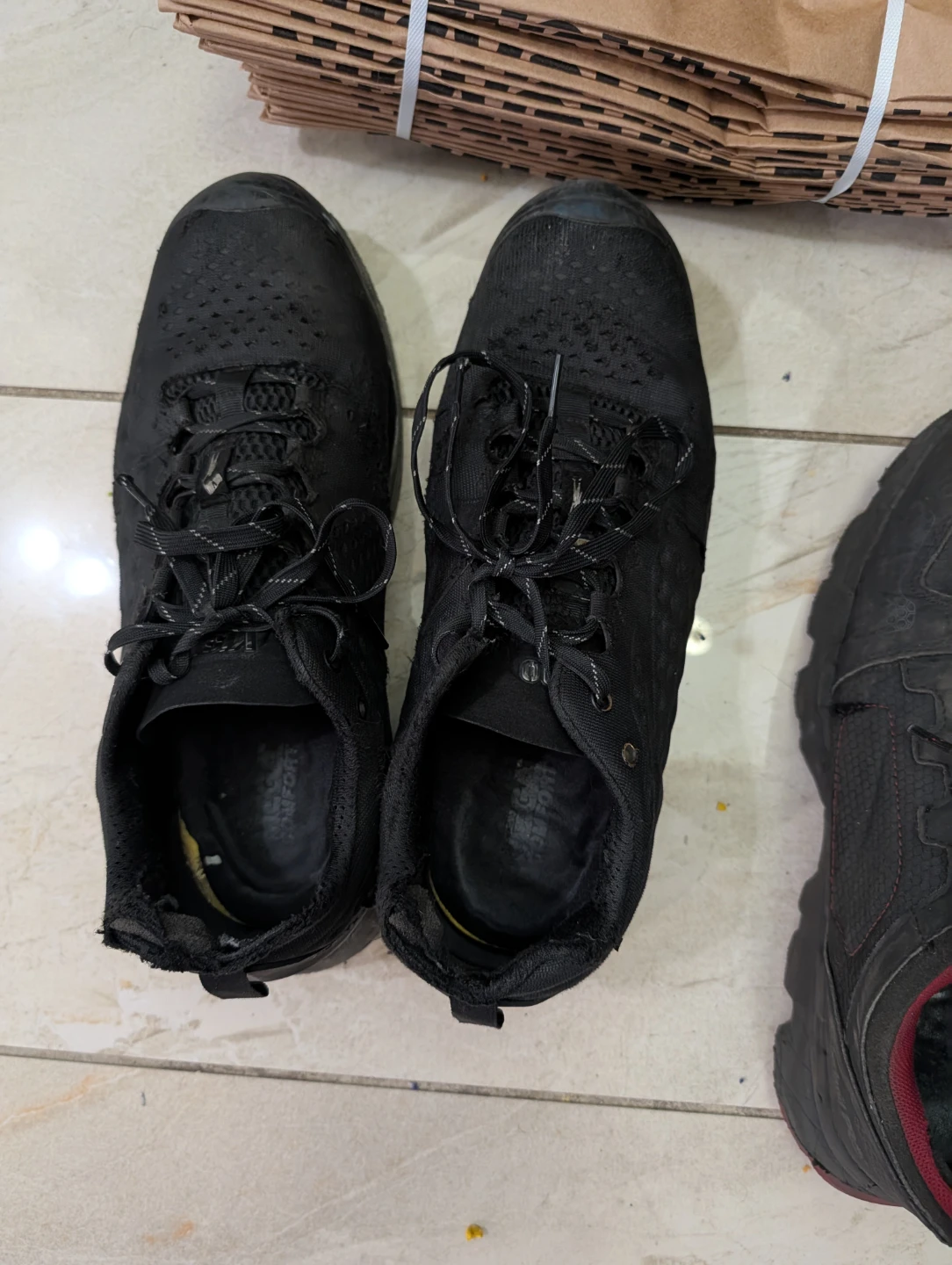 Black steel toe Shoes - photo 2