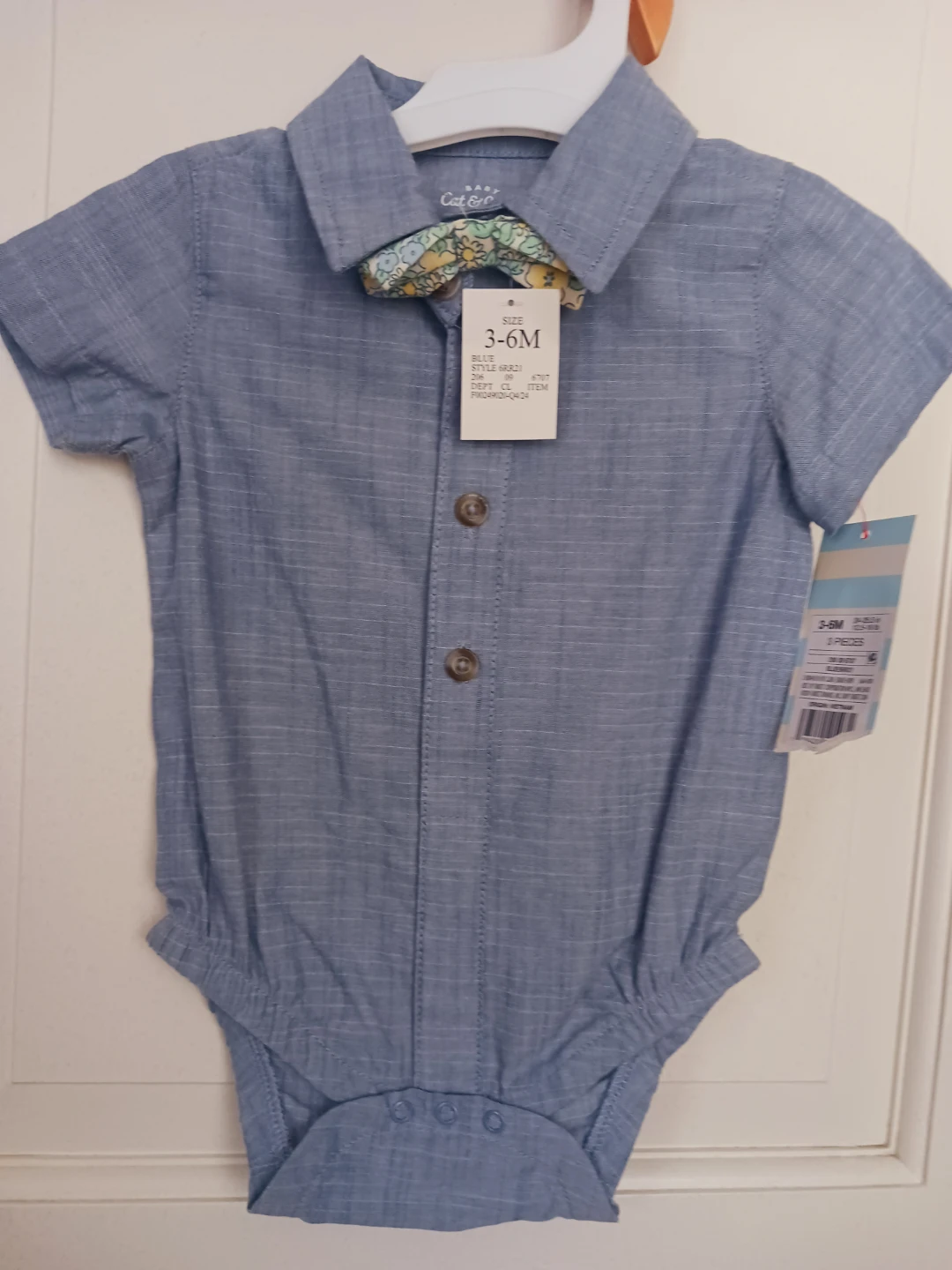 New !! Cat & Jack Baby Boy Blue Bodysuit with Bowtie Size 3-6M - photo 3