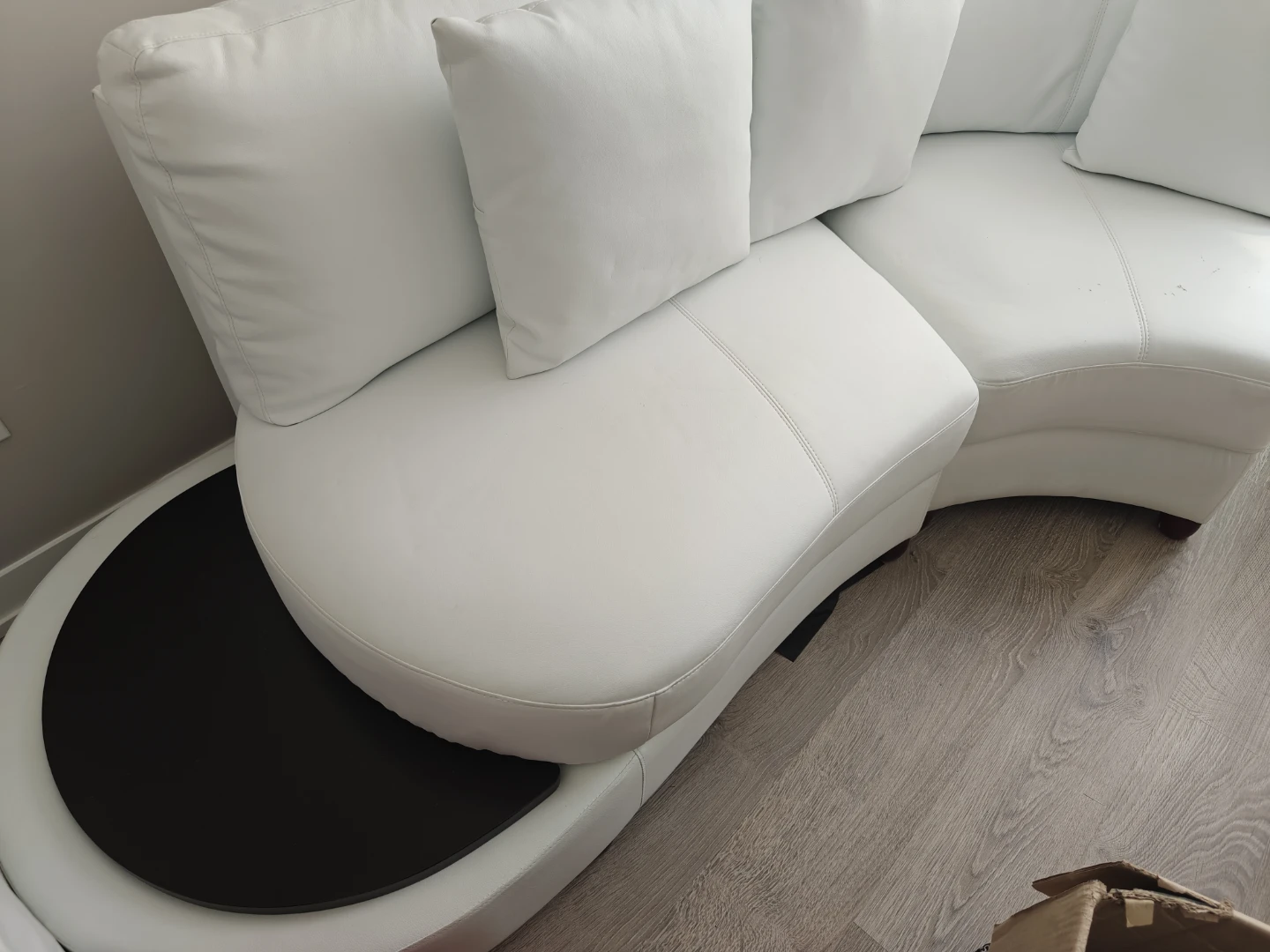 White faux leather couch set - photo 5