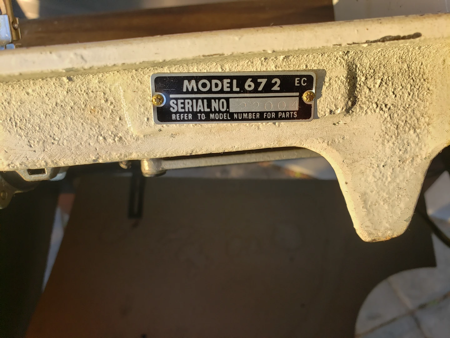 Sewing Machine - photo 3