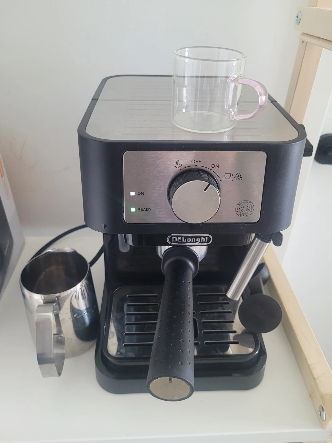DeLonghi Espresso Machine with Milk Frothing Jug - photo 2