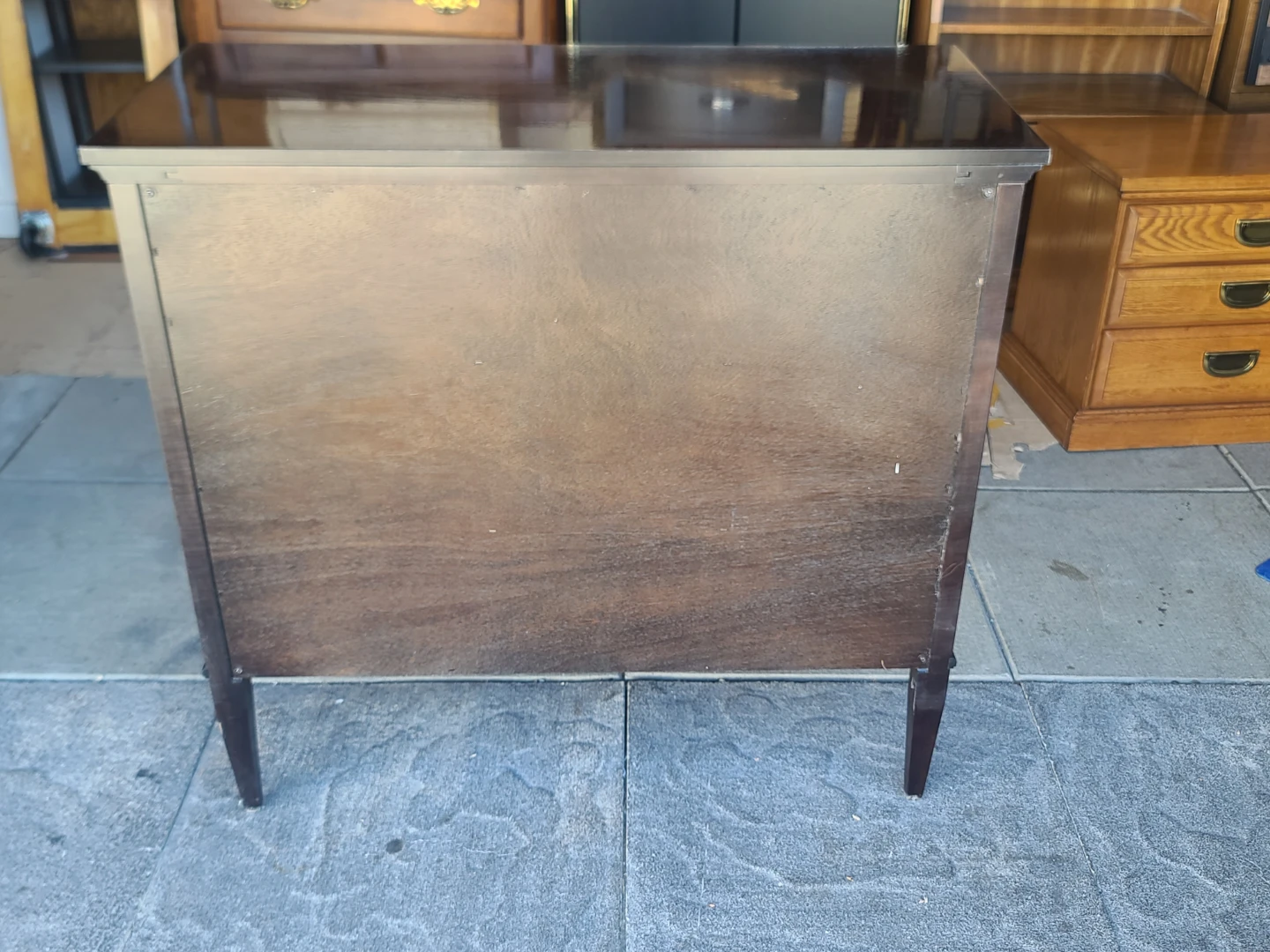 Hickory White Mirrored Accent Chest / Nightstand - photo 4