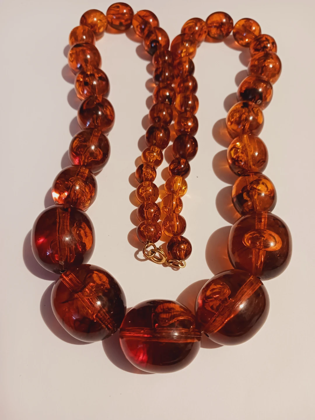 Chunky Amber Lucite Graduated Necklace - photo 3