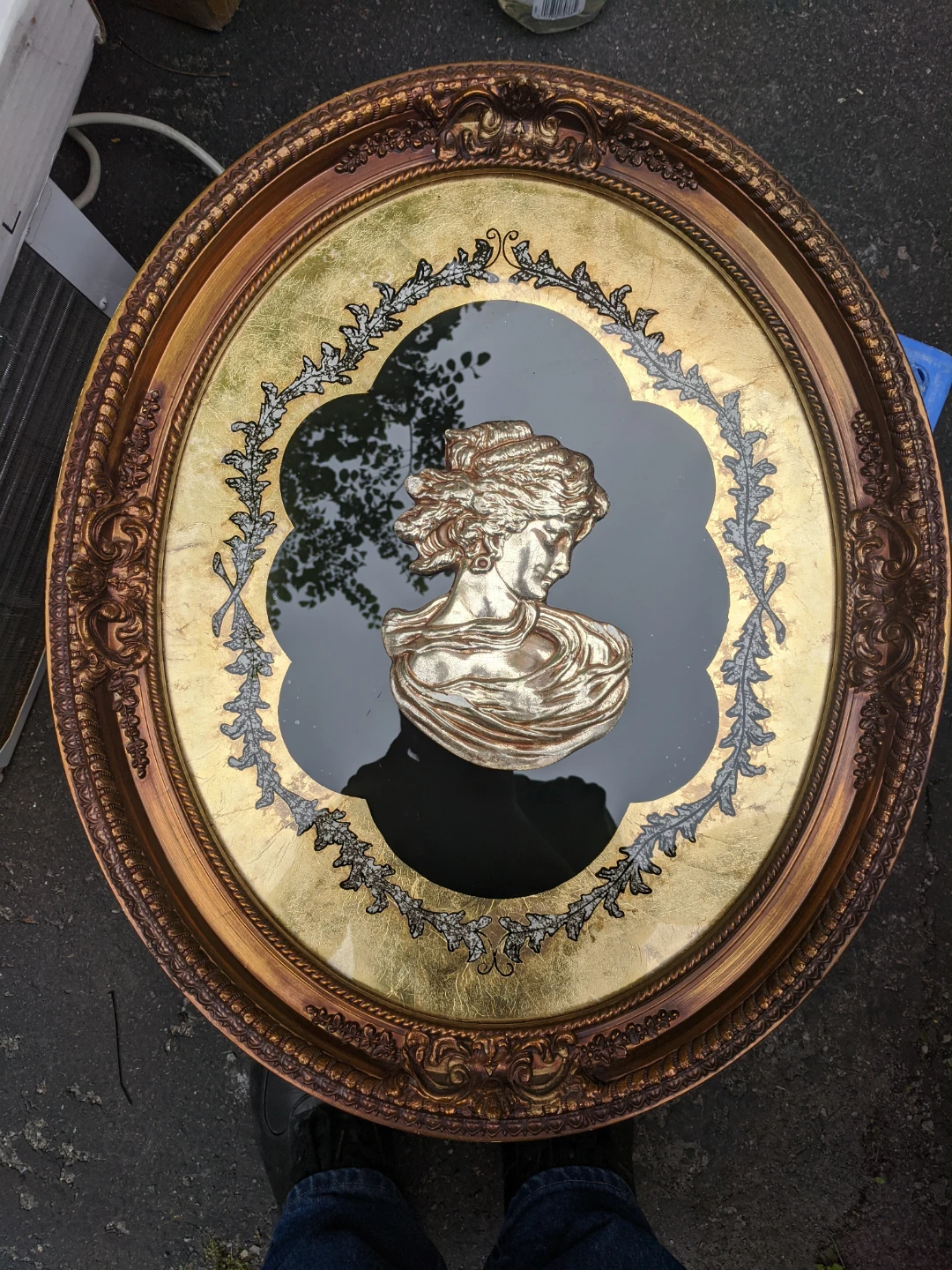 Vintage 1960s Regency Oval Cameo Wall Plaques Pair - photo 2