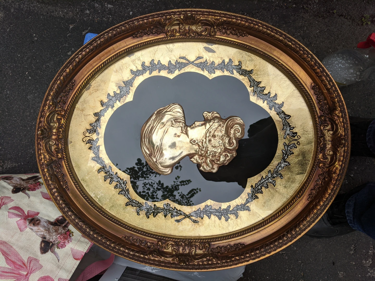 Vintage 1960s Regency Oval Cameo Wall Plaques Pair - photo 3