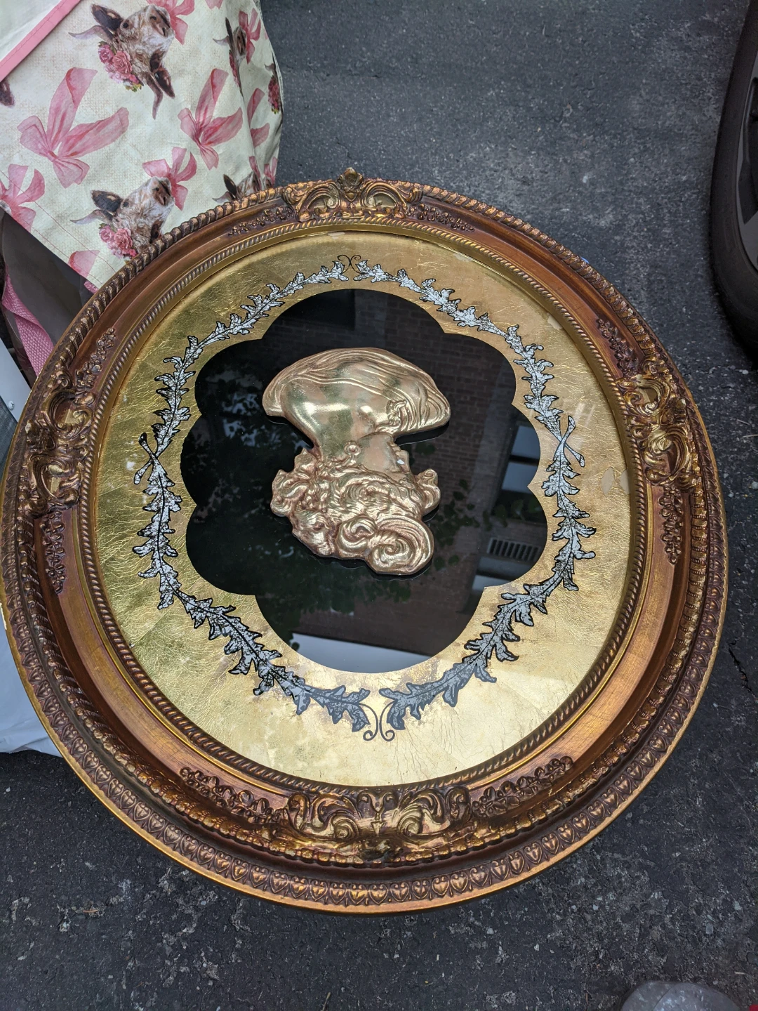 Vintage 1960s Regency Oval Cameo Wall Plaques Pair - photo 4