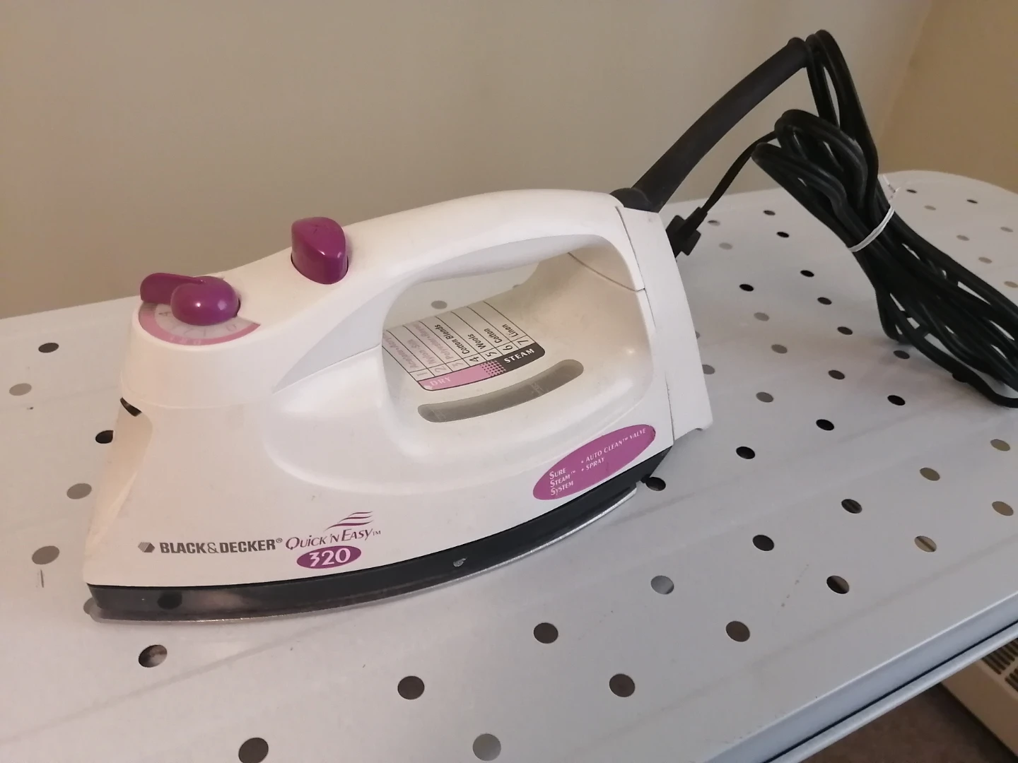 Black & Decker Quick N Easy 320 Iron - photo 2