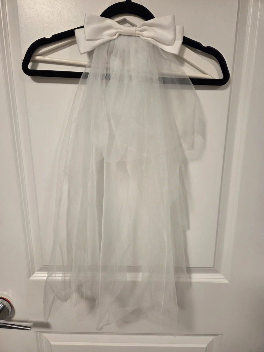White Wedding Veil with Bow - photo 2