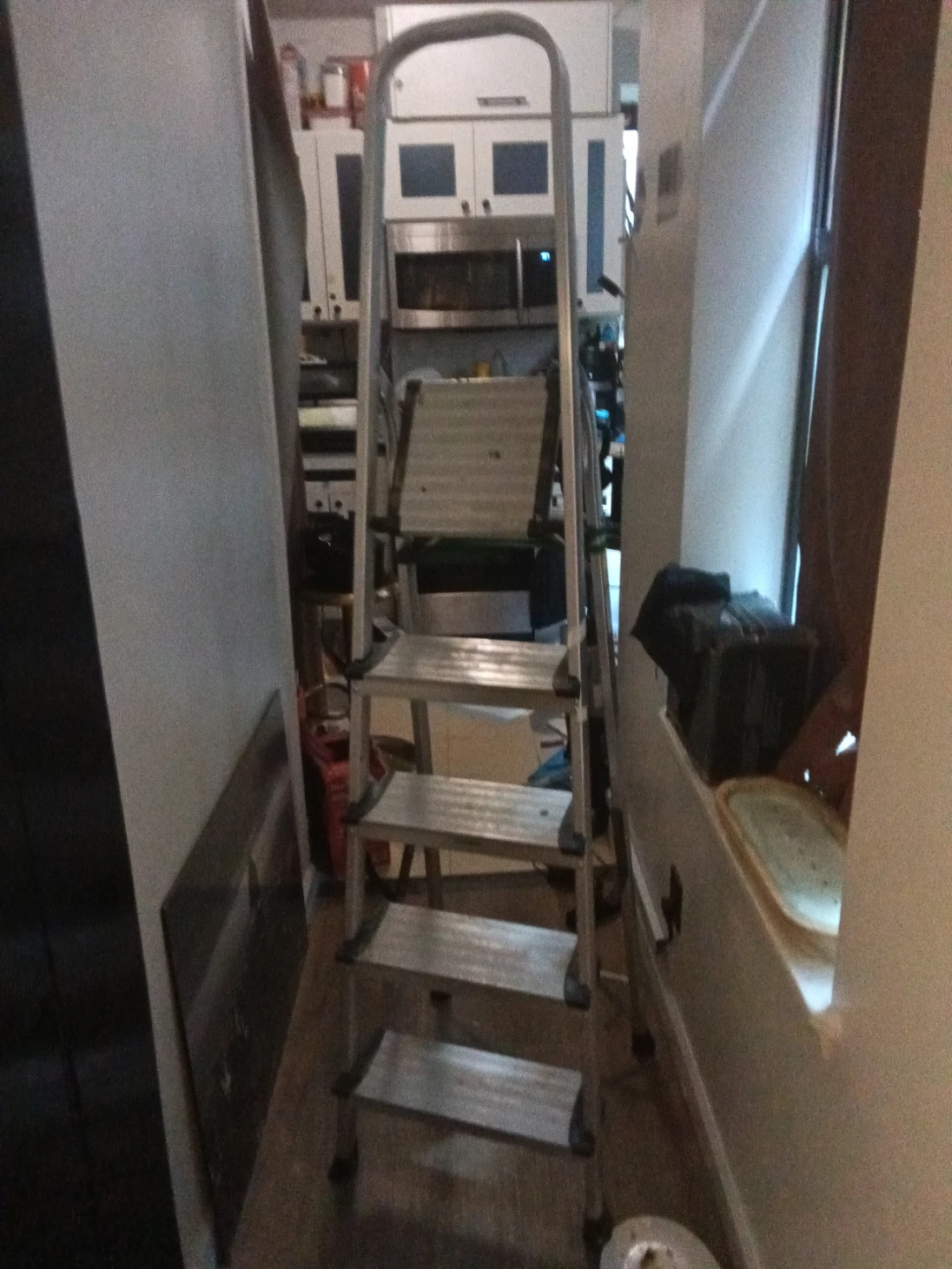 4-Step Aluminum Ladder