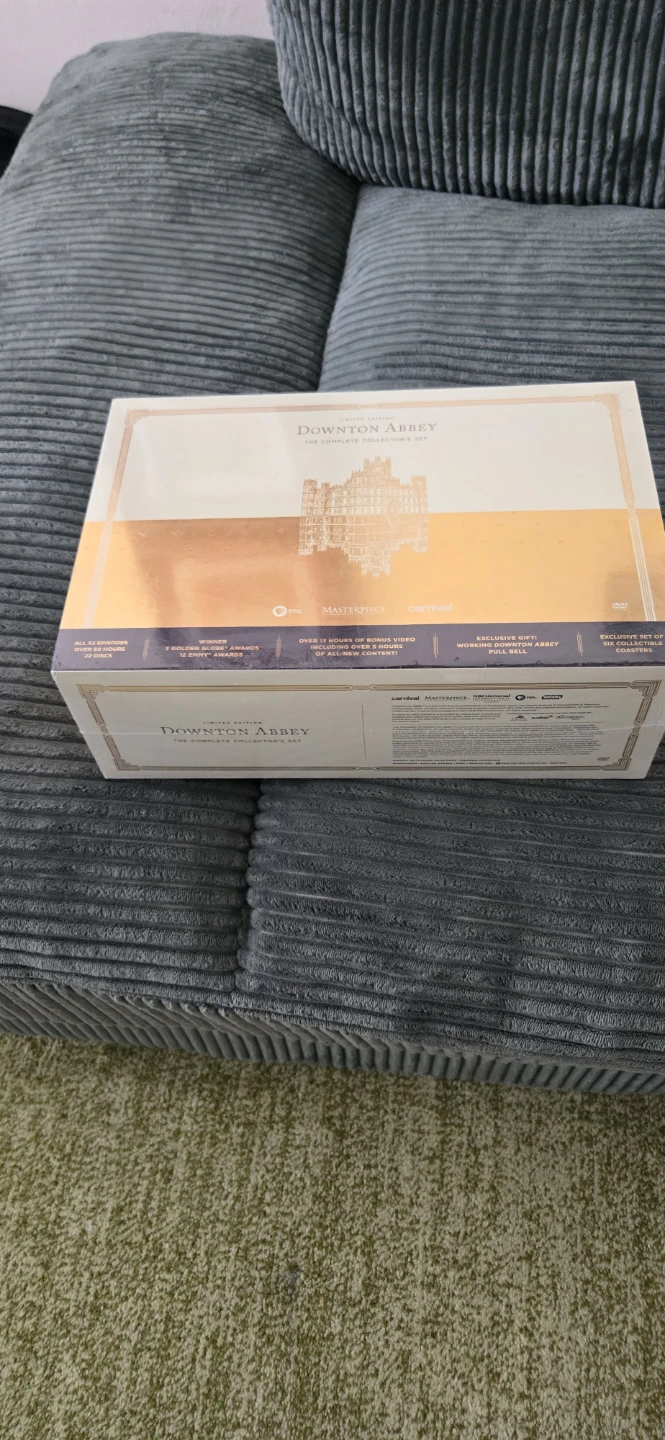 Downton Abbey The Complete Collector's Set DVD - photo 2