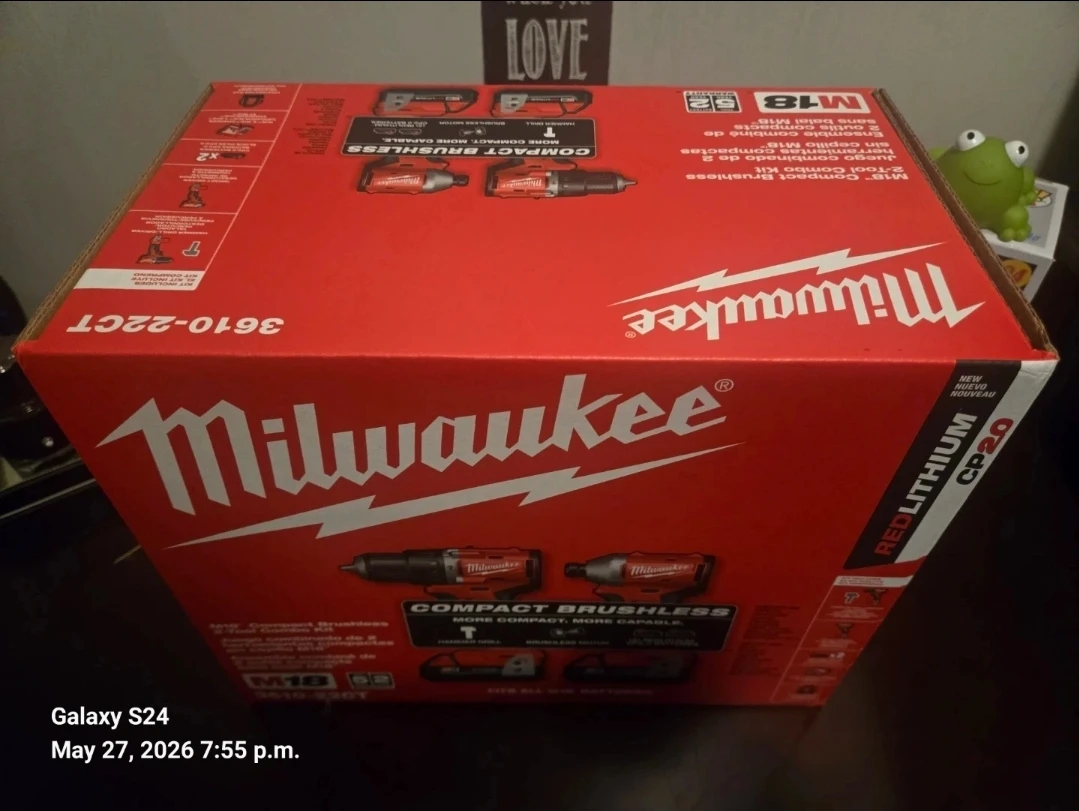 Milwaukee M18 REDLITHIUM CP20 2-Tool Compact Brushless Combo Kit