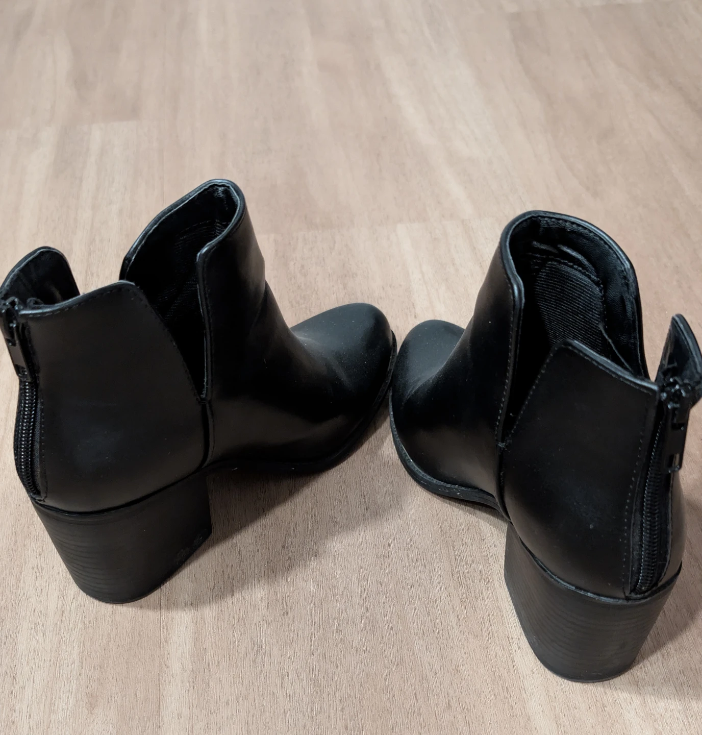 Black Ankle Boots (Women Size 6) - Moving out sale - photo 5