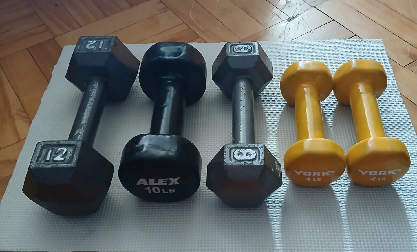 Assorted dumbells