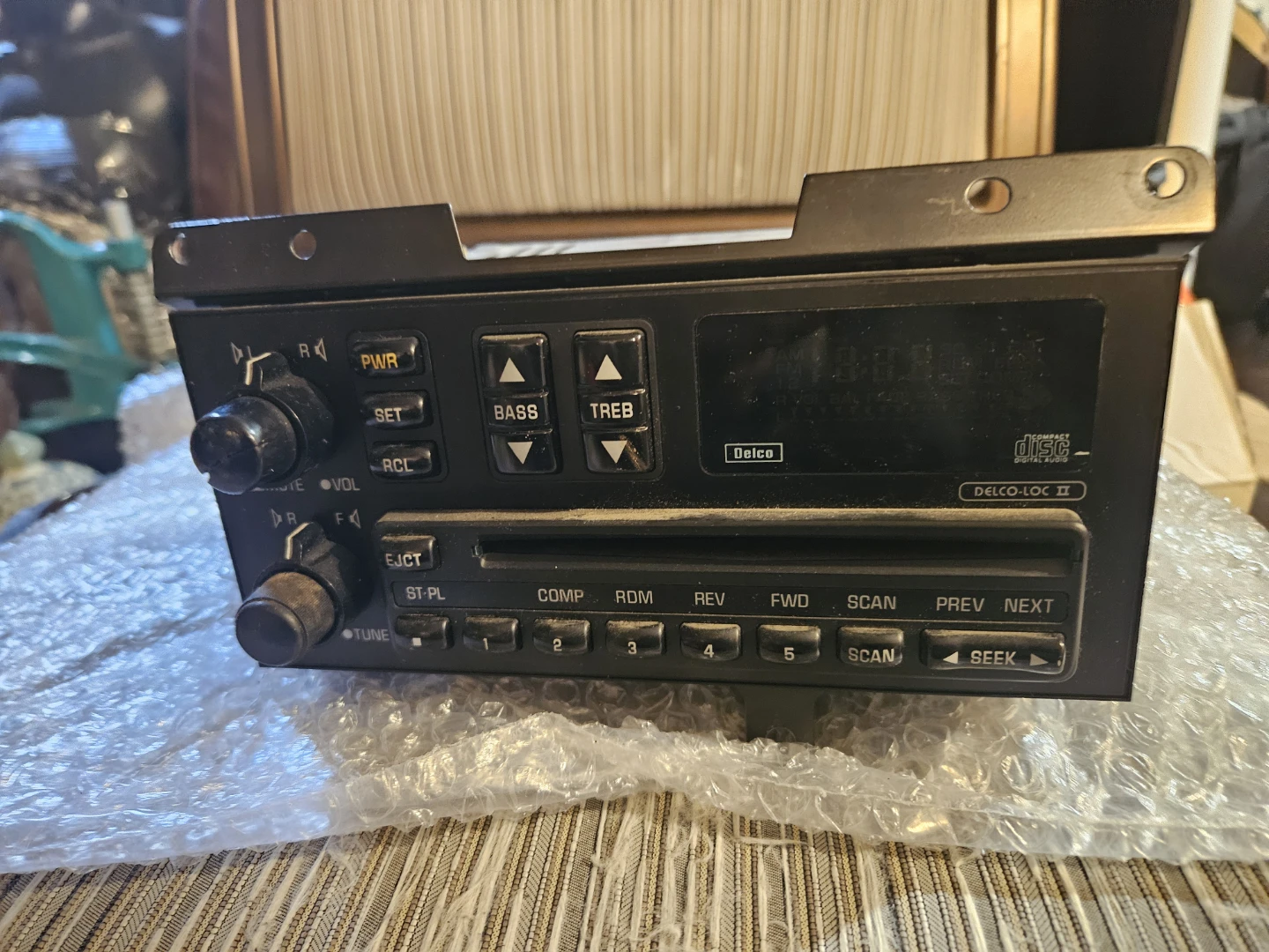 Delco-Loc II CD Player Car Stereo - photo 2