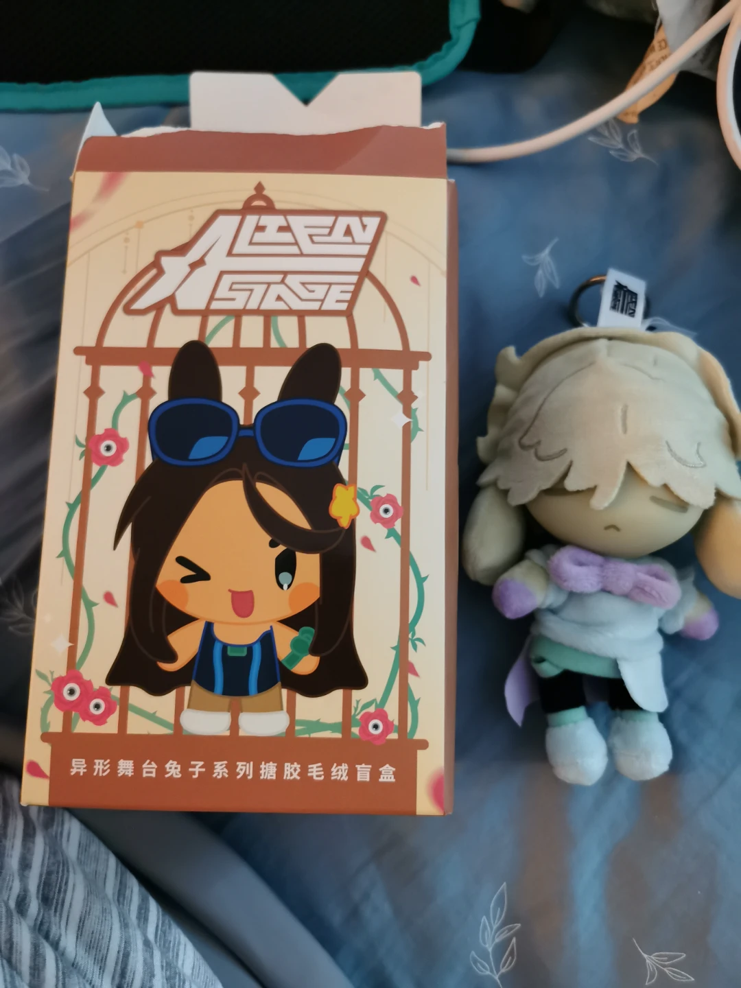 Alien Stage Luka bunny blind box - photo 2