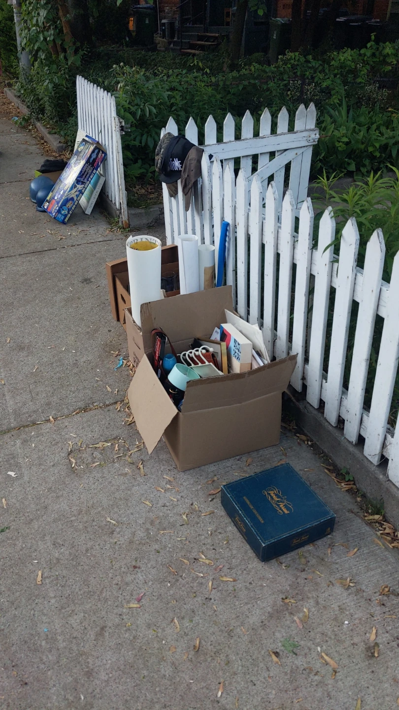 Free Stuff in front of 239 Lisgar Street