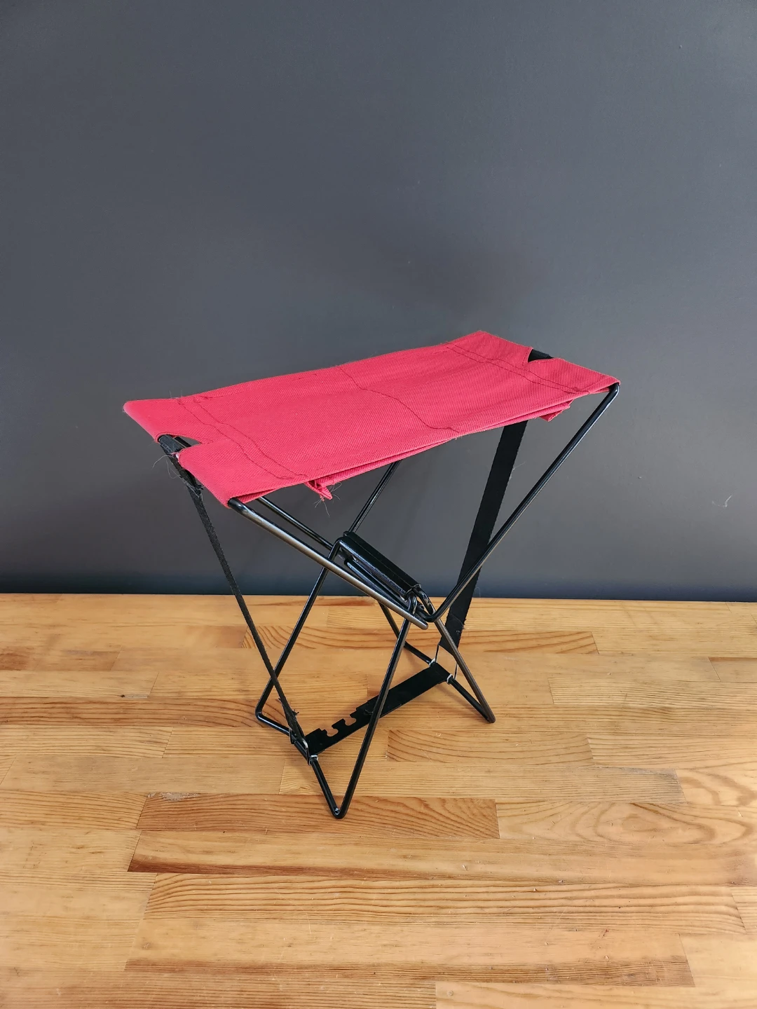 Compact Folding Camping Stool- Red ⚽️