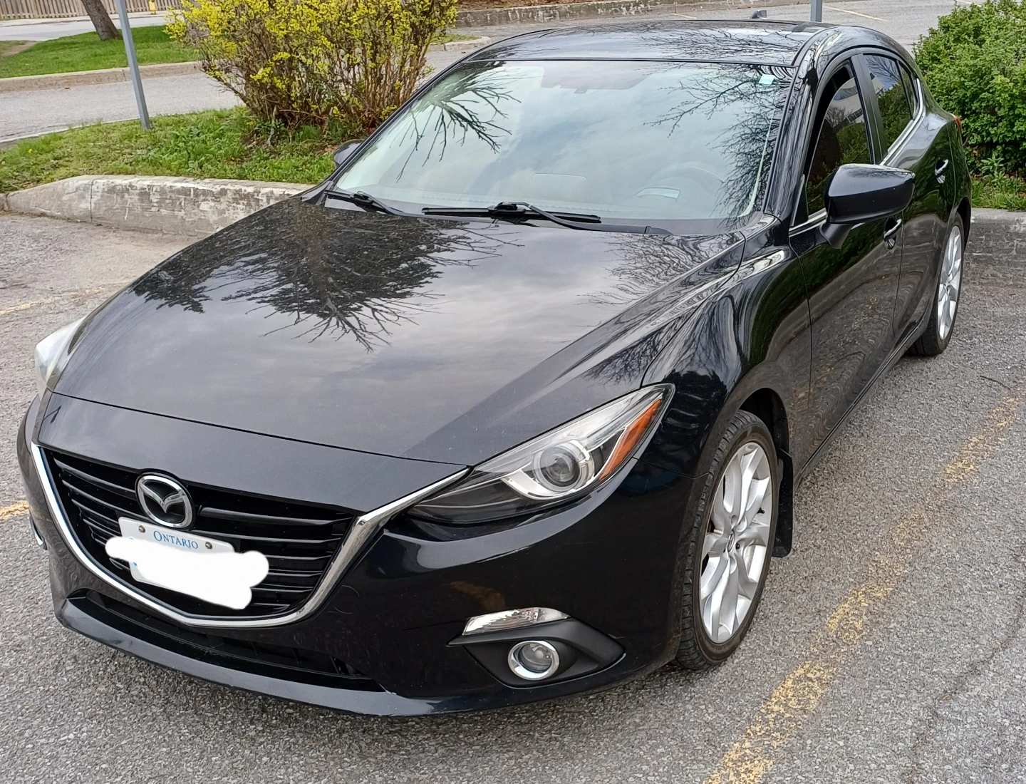 Black Mazda 3 Hatchback