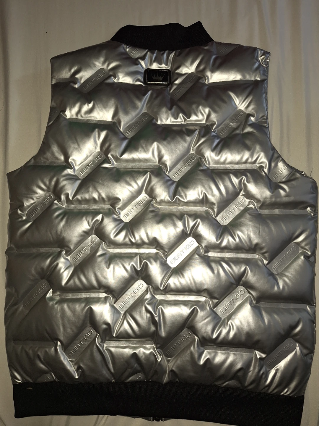 Bertigo Silver Puffer Vest - photo 2